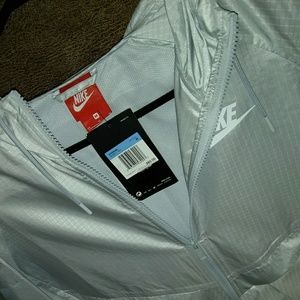 Womens Nike Windbreaker